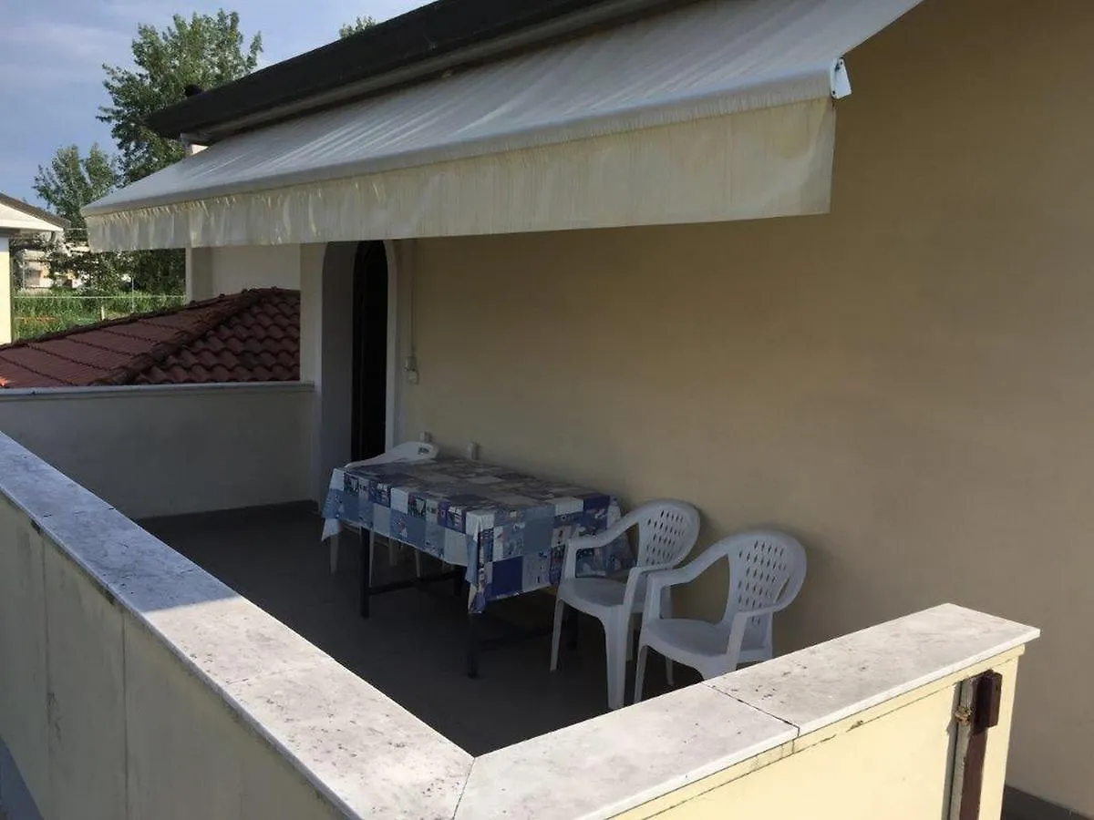 Casa Tirrena 600M From Sea - Happy Rentals Marina di Massa 0*,  Italy